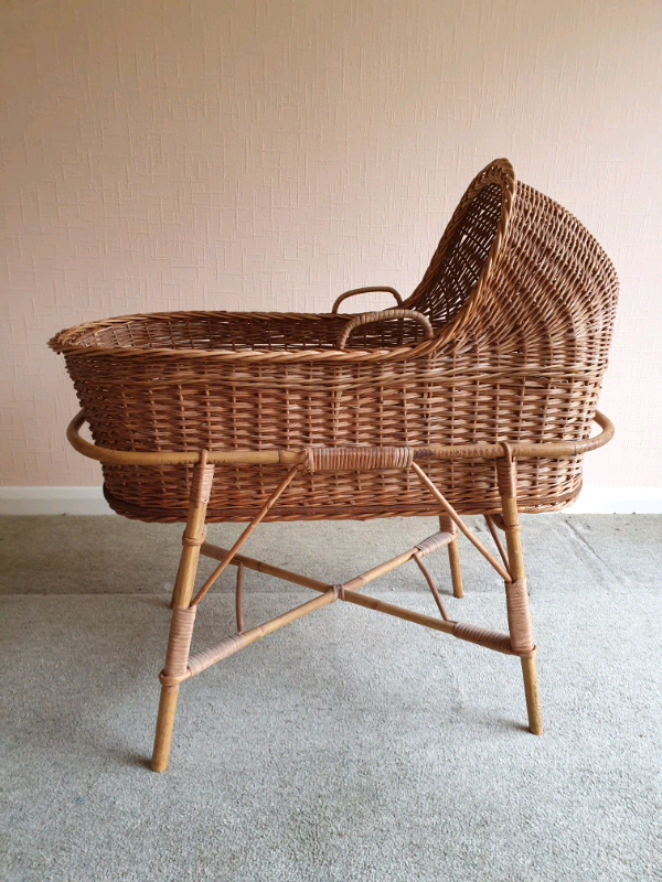 gumtree moses basket stand